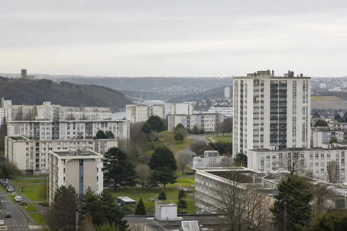 Quartier Bellevue à Brest, vue panoramique du quartier Bellevue avec immeubles et espaces verts
