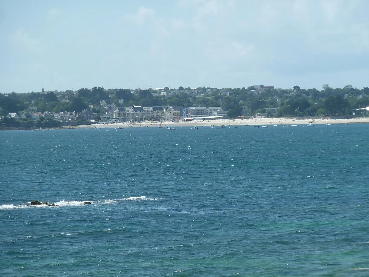 La plage du Trez-Hir à Plougonvelin, vue depuis la plage de Portez